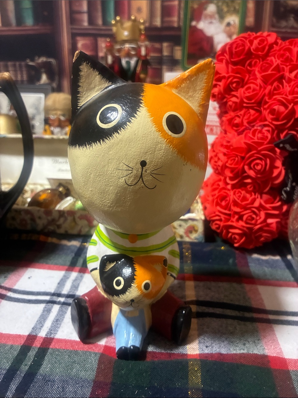 Hand-Painted wooden Calico Cat Figurine - Decorative Pets Cat Sculpture